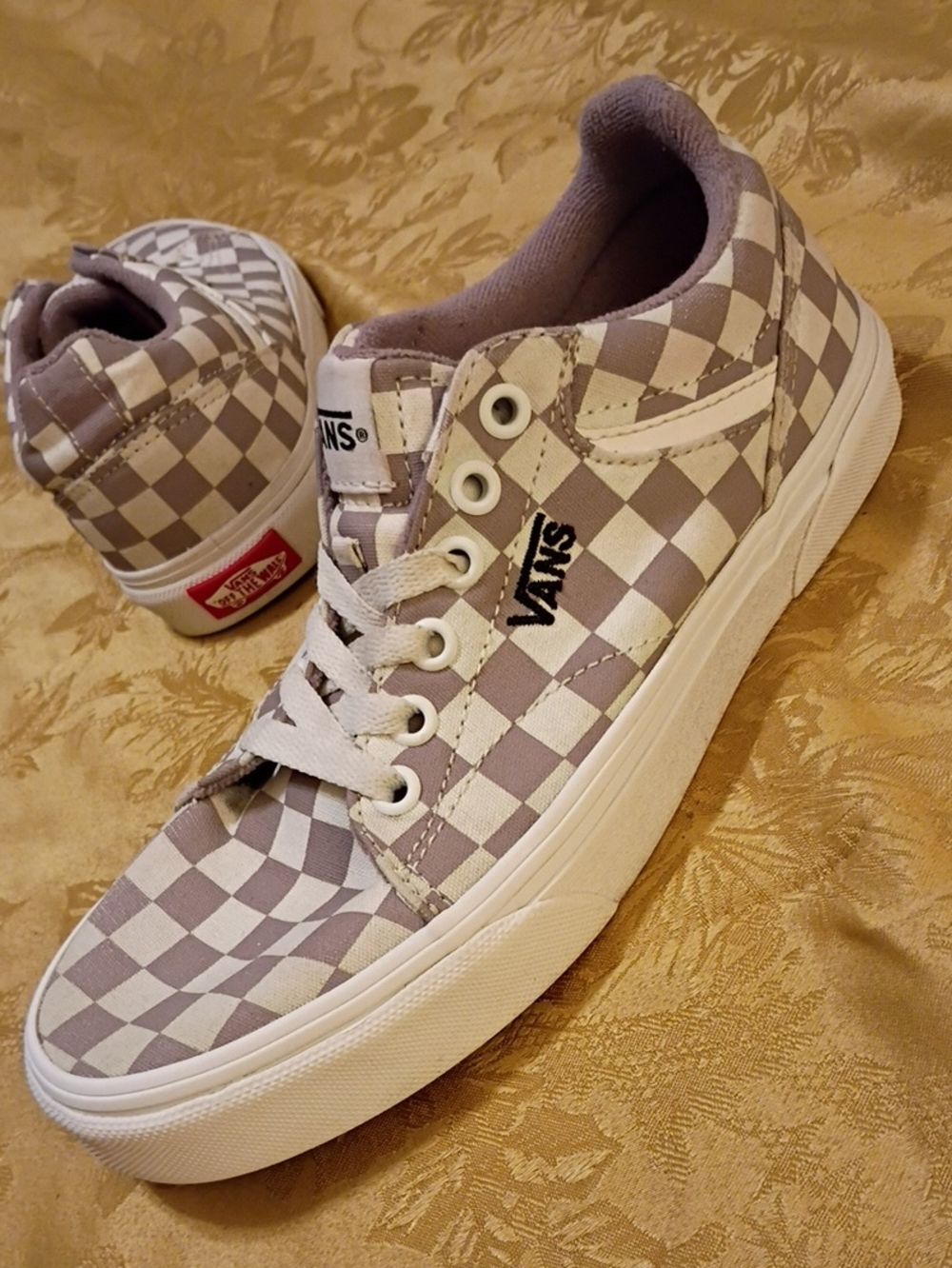 VANS Checkerboard Low-Top Sneakers in Taupe/White Women's 6.5 Men's 5.0